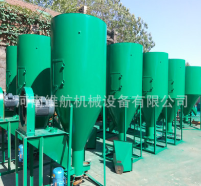 現(xiàn)貨供應(yīng)立式飼料攪拌機 養(yǎng)豬飼料攪拌機 自吸式飼料粉碎攪拌機