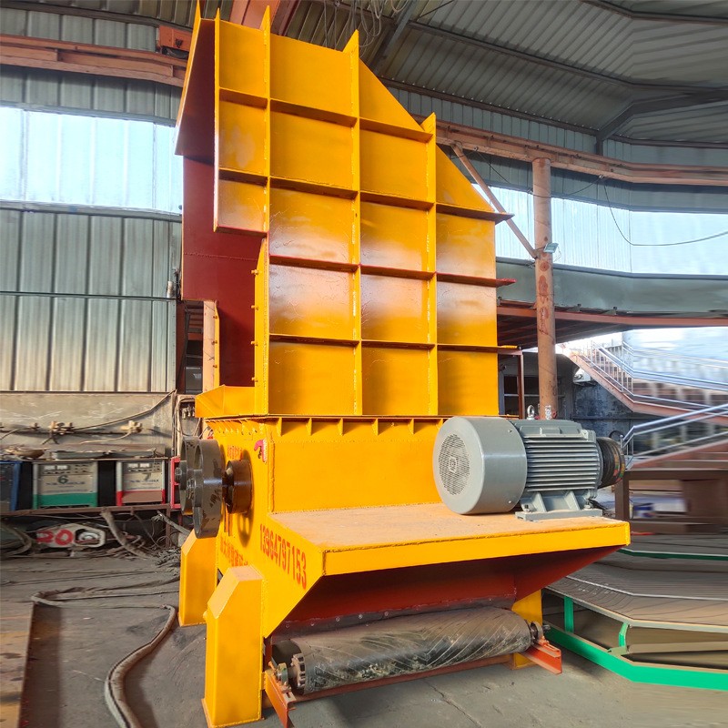 樹枝粉碎機(jī) 移動(dòng)大型木材粉碎機(jī) 歡迎選購(gòu) 木材破碎機(jī)械價(jià)格