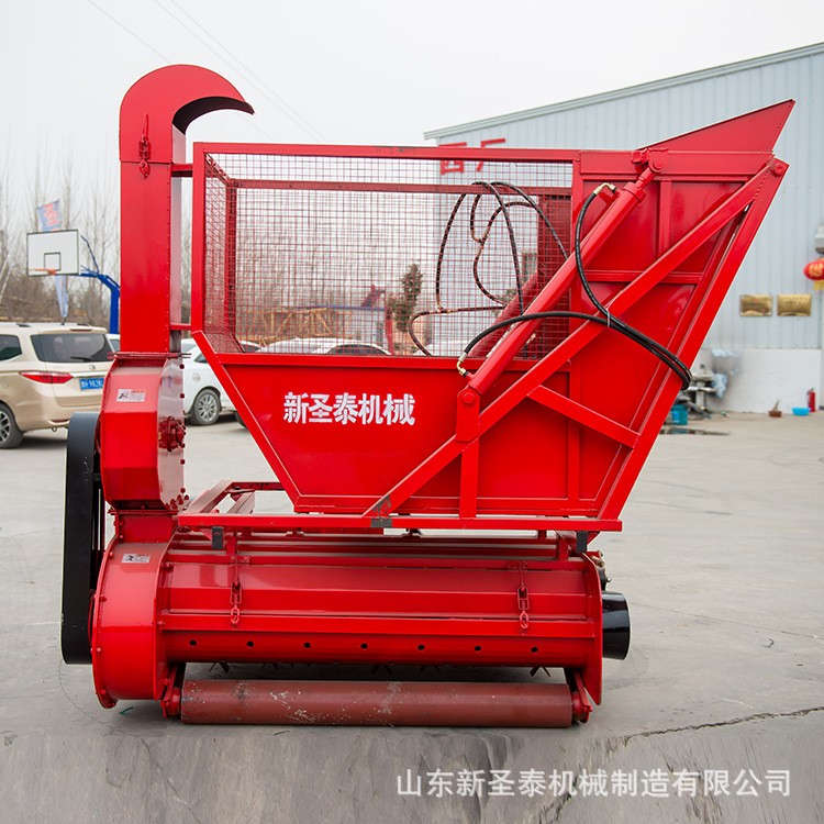 無土秸稈草料回收機養(yǎng)牛設(shè)備四輪帶草料青儲回收機二次粉碎收獲機