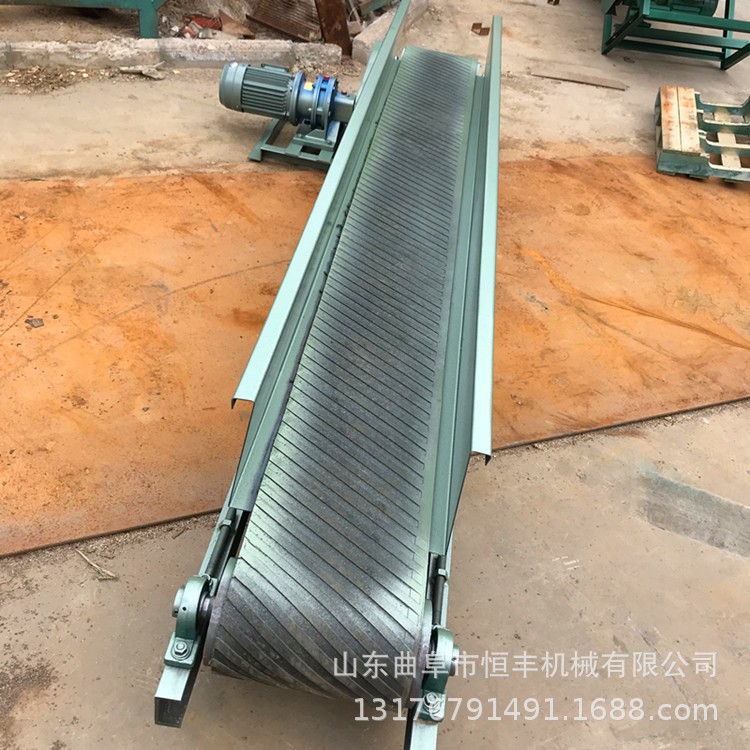 四川平行式污泥糞便輸送機(jī) 糧食裝車(chē)大傾角皮帶輸送機(jī)