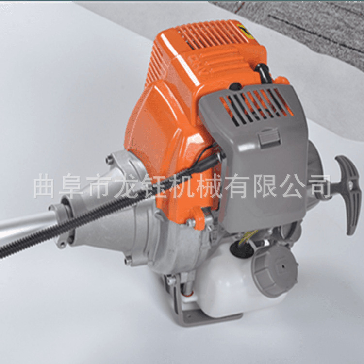 斜跨式割草機(jī)