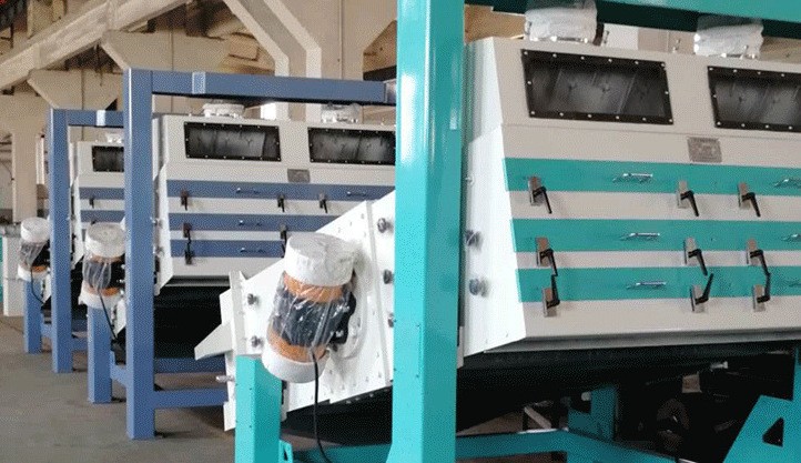 糧食谷物篩選機(jī)除雜機(jī) 振動(dòng)篩選機(jī)粉末振動(dòng)清理篩