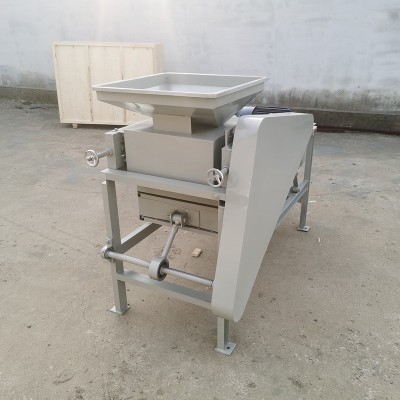 休閑零食堅果破殼機自動杏仁脫皮機核桃破殼機巴旦木剝殼機