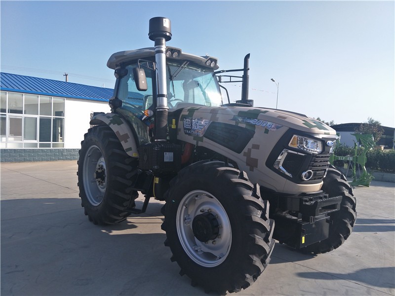 迪敖Y(jié)J-2004輪式拖拉機(jī)