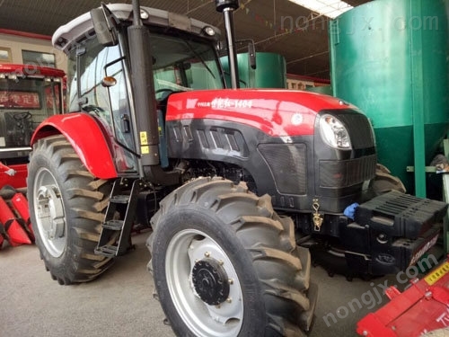 世紀(jì)紅1404拖拉機(jī)