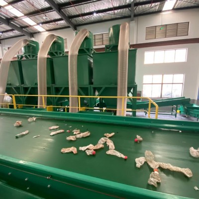 順耐智能分揀垃圾機器人皮帶 塑料瓶分類整理回收線環保輸送帶 斜坡