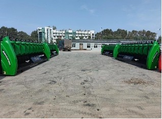 4YS一10玉米割臺