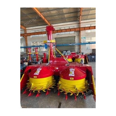 2400型青儲(chǔ)機(jī)割臺(tái)6