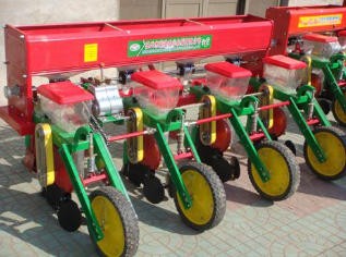 愛民鼎浩2BYF-4勺輪式精量播種機（面議）