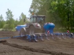 功能強(qiáng)大的播種農(nóng)機(jī)，這都誰(shuí)發(fā)明的，真是個(gè)天才